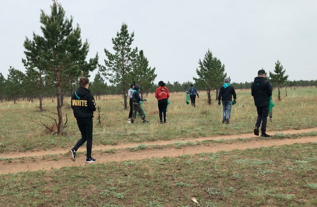 Уборка мусора в Цасучейском бору