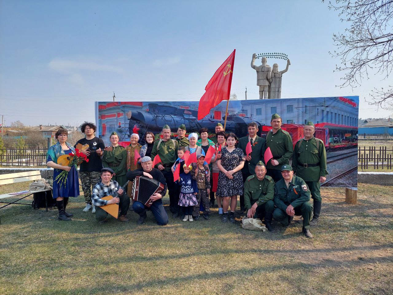 Инсталяция Поезд победы. Сотрудники Даурского заповедника